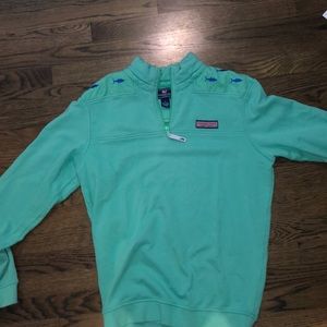 Green vineyard vines pullover